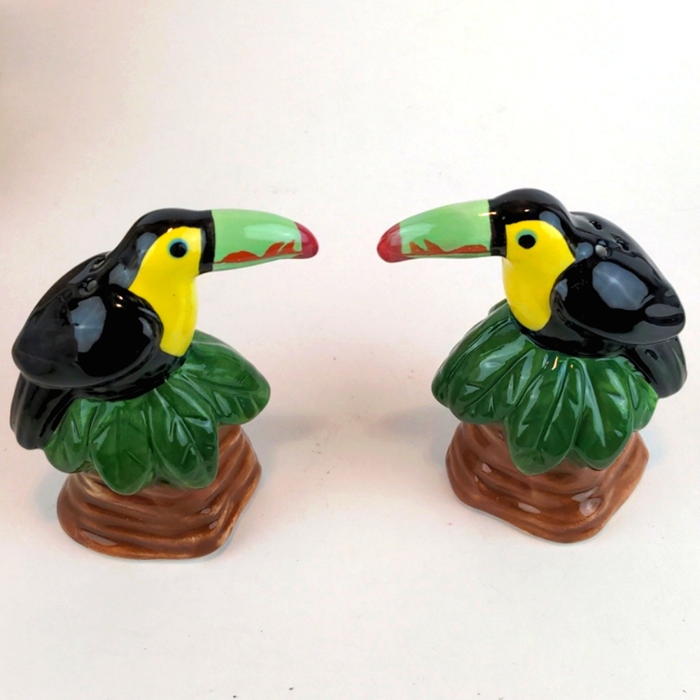 Tropical Toucans Salt and Pepper Shakers Set
